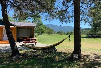 Image de Upscale lodging next to Glacier Np North fork unit