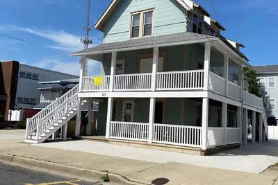 Image de 2bed/1bath Great Location 2blocks2 Beach Boards! ! Close To Rides Waterparks! !