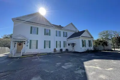 Image de Old Style Victorian - 5, 000 sq ft