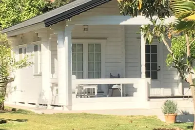 Image de Chalet confort dans un superbe jardin à 5mn de la plage.