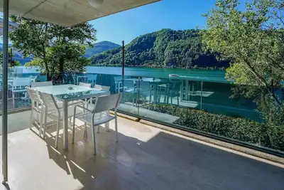 Image de The Glass House & Spa Swisshomebnb