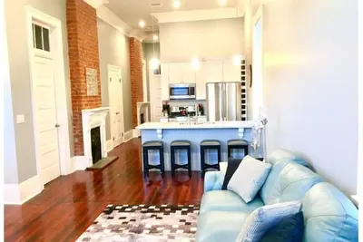 Image de Historic Beauty Near Nightlife! ! ! Walk to Bourbon Street & The French Quarter! ! !