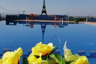 Image de Auberge Thala Garden avec grande piscine et grande terrasse