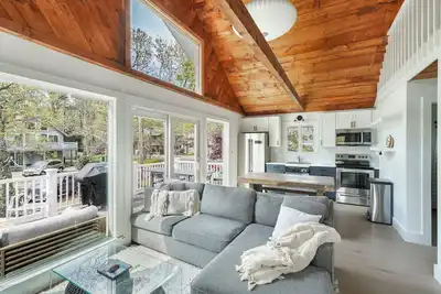 Image de Family Friendly 5 Bedroom, Walk to Town, Beach & Ferry