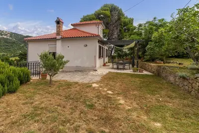 Image de Magnifique maison à Banjol avec WiFi