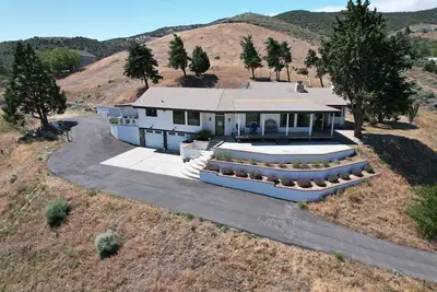 Image de Country Feel with Stunning Views