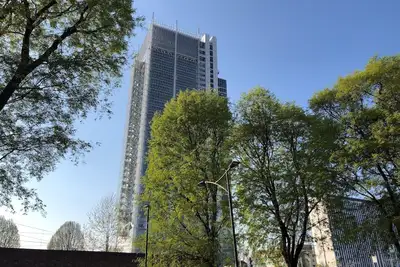 Image de Gianduia House in front of the Skyscraper