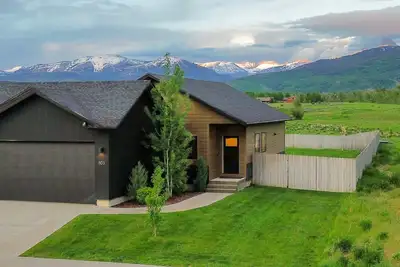 Image de Teton Solitude - Mountain Home w/ Hot Tub