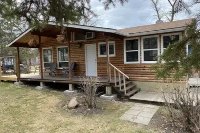 Image de Comfy Cozy Cedar All-Season House Cabin