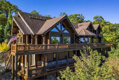 Image de Satulah Vista: Luxe cabin with stunning views minutes from downtown Highlands