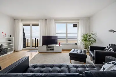 Image de Sunrise C2 - Appartement d'une chambre à coucher avec tout le confort, vue sur la mer et terrasse ensoleillée.