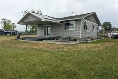 Image de Cabin On The Saginaw Bay