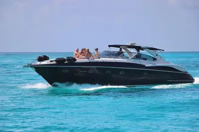 Image de Private Luxury Yacht Sunseeker 60ft Up To 20 pax Price x 4 Hours