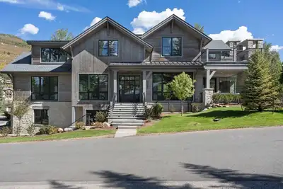 Image de Shasta Luxury Chalet, 5 Bedroom Newly Built, Hot Tub, Bus