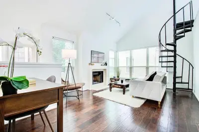 Image de *Bright & Stylish Modern Escape*