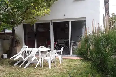Image de Maison sur jardin arboré