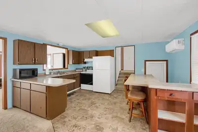 Image de Cabin in Turtle Bay connected to Clearwater Lake