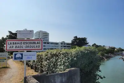 Image de Appartement lumineux rénové avec parking et tennis proche de La plage Benoît