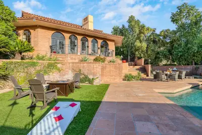 Image de Pool, Firepit Lounge, Cornhole, and Outdoor Kitchen + Dining Area | Diamondback