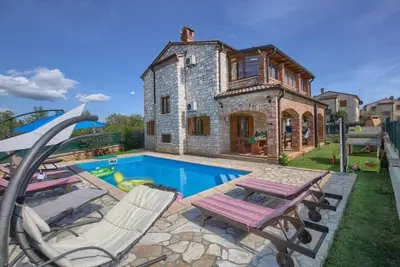 Parfait pour les familles : Villa pour 8 personnes