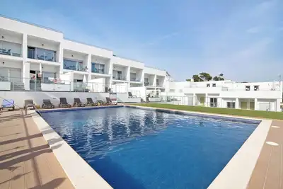 Image de Appartement de vacances \"Oceano\" avec piscine partagée, balcon privé et Wi-Fi