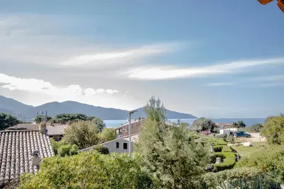 Image de Le Balagna à 80m de la Plage – Vue Mer et Montagnes, Terrasse Privée, Climatisation et Wi-Fi
