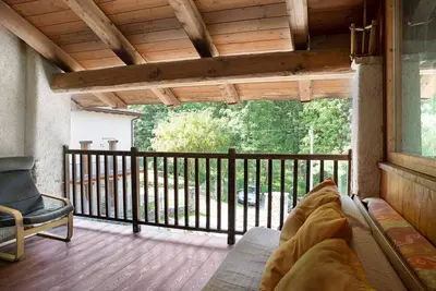Image de Maison de vacances 'Lupus In Fabula' avec vue sur les montagnes, terrasse privée et jardin partagé