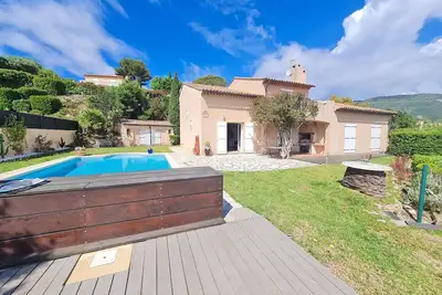 Image de Villa 4 Pièces avec Piscine Chauffée et Vue Mer