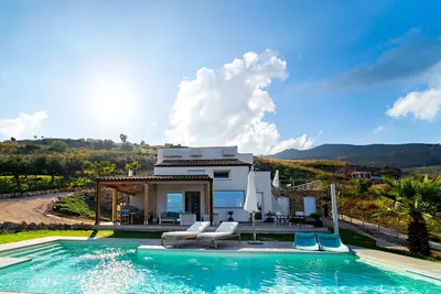 Image de Modern Villa Giulietta in Scopello with sea view, 5 min. to the beach