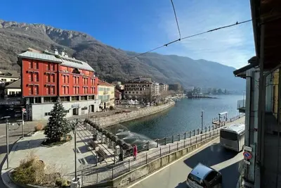 Image de Vacation home Il Gallo - Lake view apartment with Jacuzzi