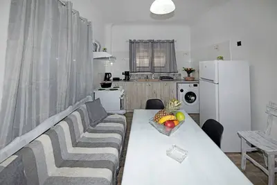 Image de Tradtional 2 bedroooms apartment 'Thira-Santo Emfasis'