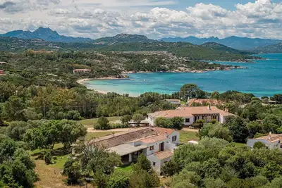 Image de Villa à Baja Sardinia avec 2 chambres à coucher, 4 couchages
