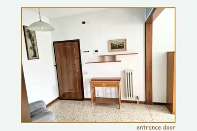 2 Bedroom Apartment in Milano