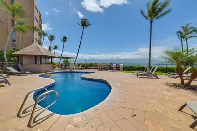 Image de Maui Vacation Rental w/ Heated Pool Access!