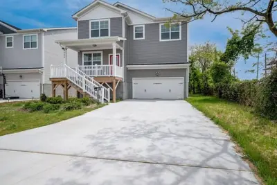 Image de The Ocean Breeze Estate - New construction!