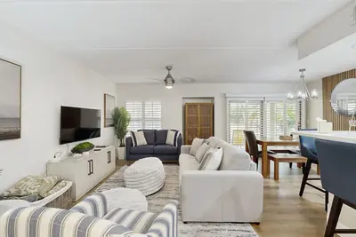 Image de Fully-Renovated Stunning Modern Beach Condo w/ Pool on Amelia Island