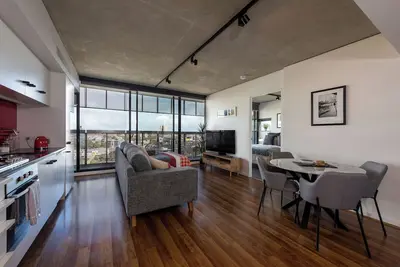 Image de Stylish 2-Bed Apt in Southbank with Parking!