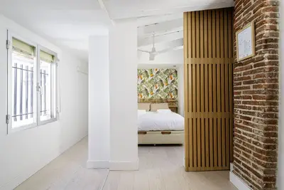Image de apartamento reformado en plaza lavapies