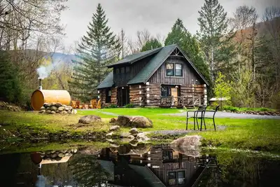 Image de The Log Cabin at Warner's Camp: Hot Tub & Sauna near Whiteface