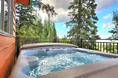 Image de Spacious Cabin near Deadwood for Rally with Paved Roads - \nat Barefoot Resort!