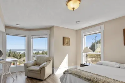 Image de Executive Ocean View pet friendly Suite Sleeps 10 guest