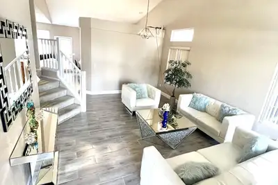 Image de Beautiful 2-storey Home centrally located in Tracy