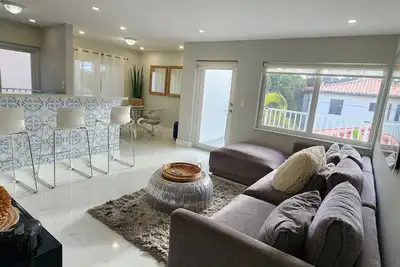 Image de Spacious Condo on the Beach!