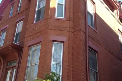 Image de Historic home at a quiet location in the center w amazing back yard