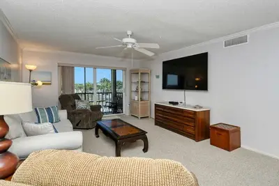 Image de Unit 301 Comforts of Home Combined with the Beach