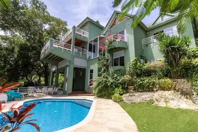 amazing villa \/ 5 min from the center beach.