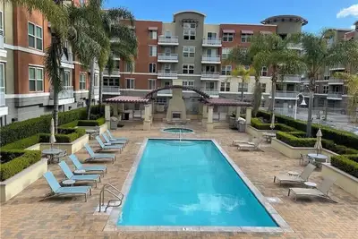 Image de Condo with Disneyland Fireworks Views!