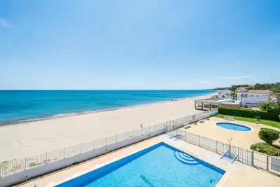 Image de Vacances de rêve sur la plage méditerranéenne