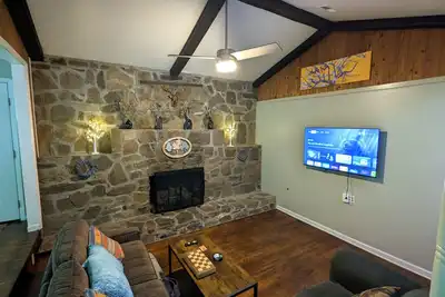 3 bd 2 ba 1700 sq ft renovated home secluded yet close to many area attractions