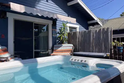 Image de Tiffanys by the Sea🏊🏼🏄🏼‍♀️  Cal Bungalow with swim spa and minutes walk to beach.